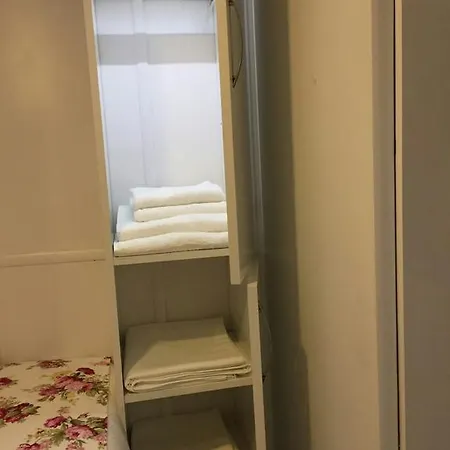 Campeggio Mona Glamping Caravan Suites *